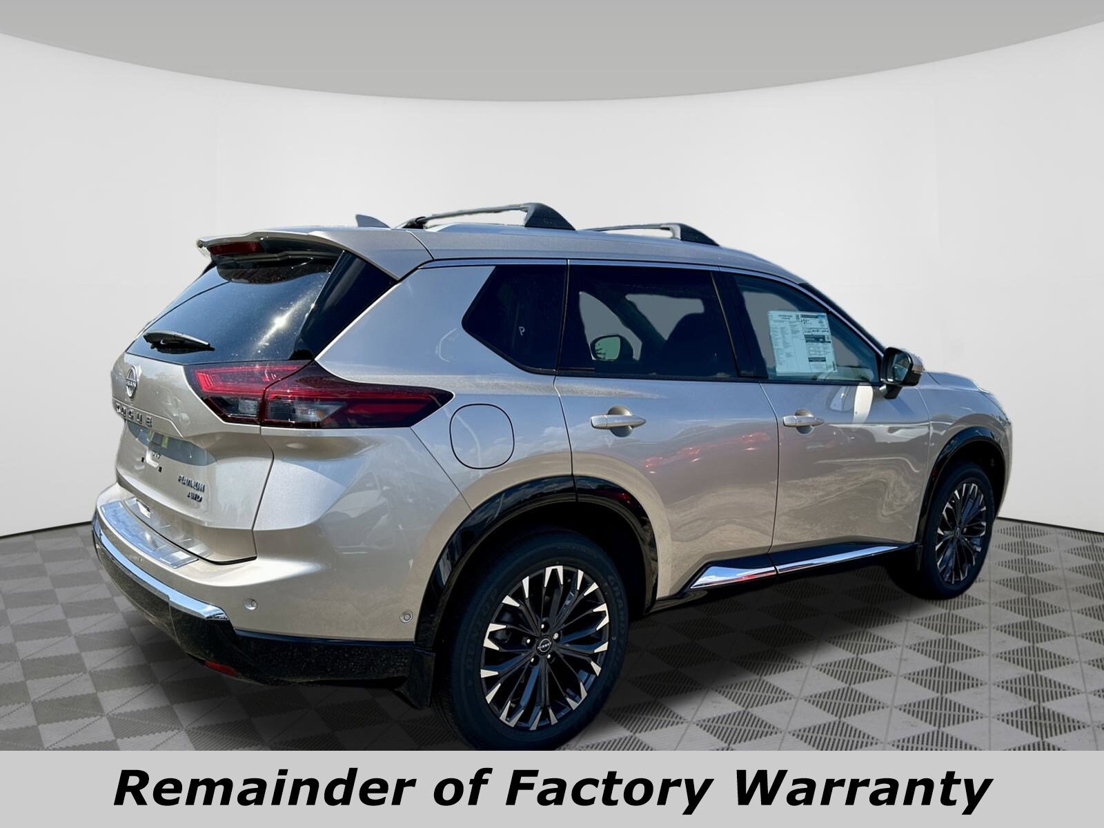 2026 Nissan Rogue Platinum photo 3