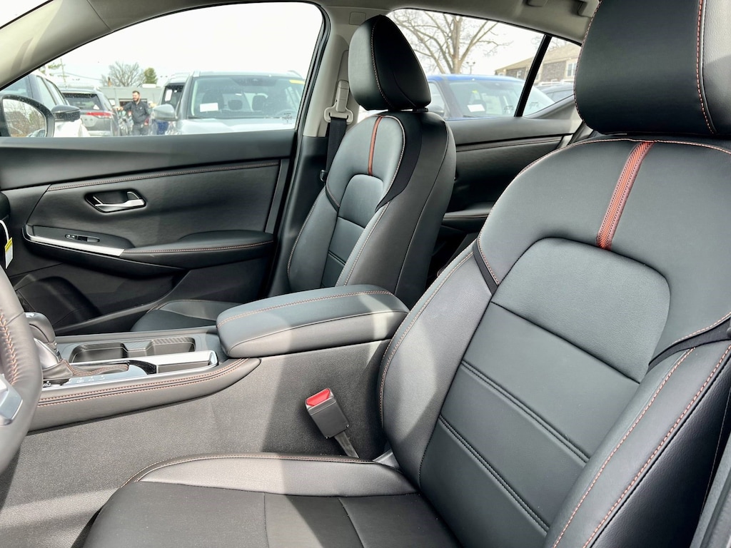 New 2025 Nissan Sentra SR Sedan