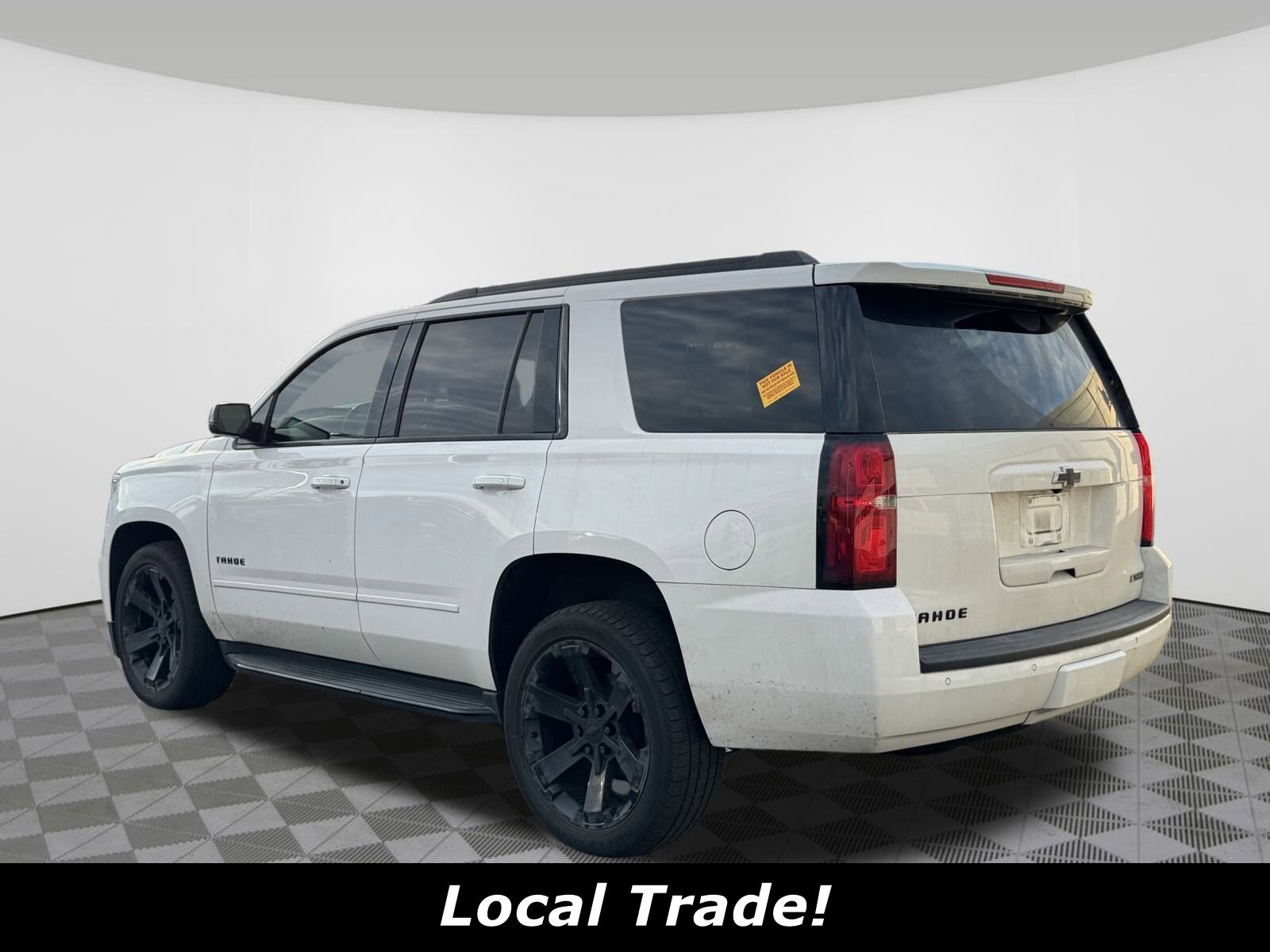 2018 Chevrolet Tahoe Premier photo 2