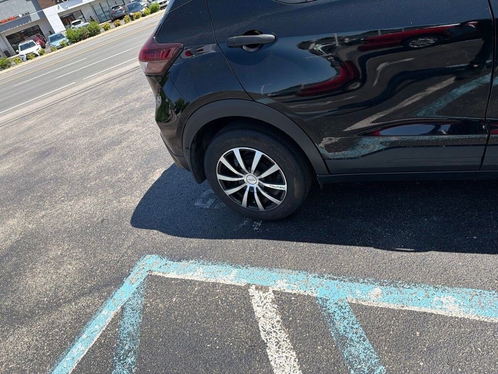 Used 2024 Nissan Kicks S FWD SUV