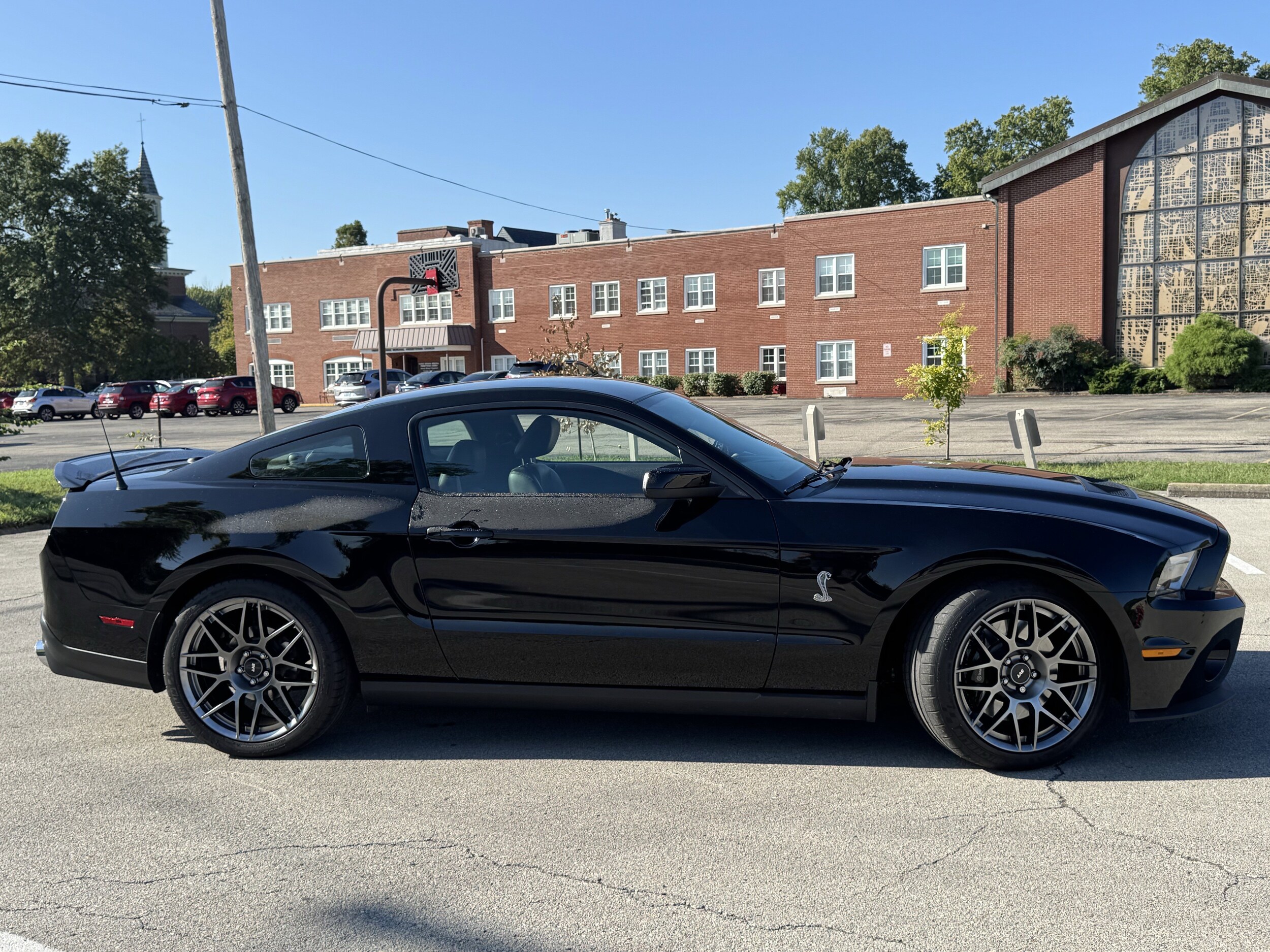 2012 Ford Mustang Shelby GT500 photo 2