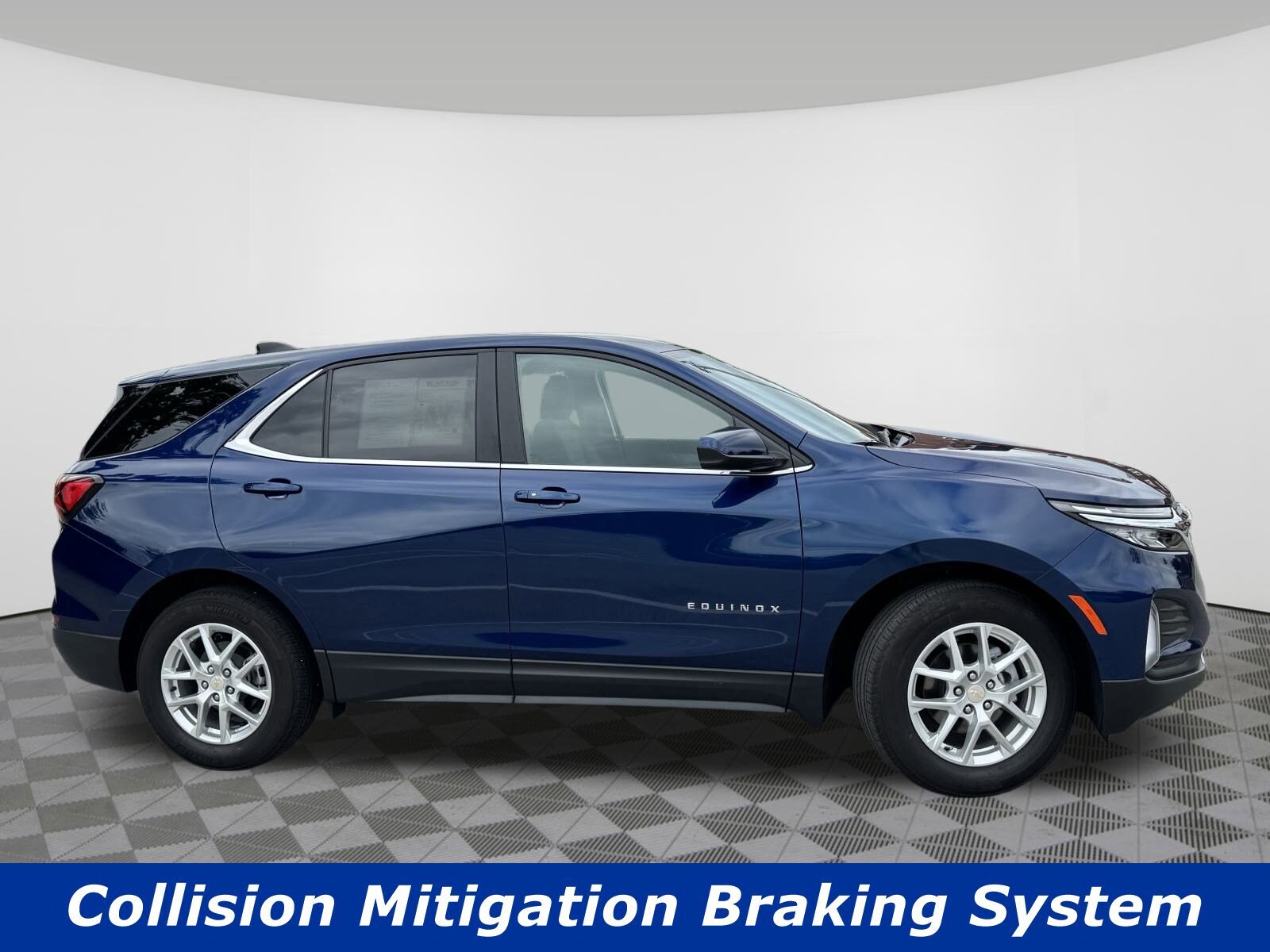 2022 Chevrolet Equinox photo 2