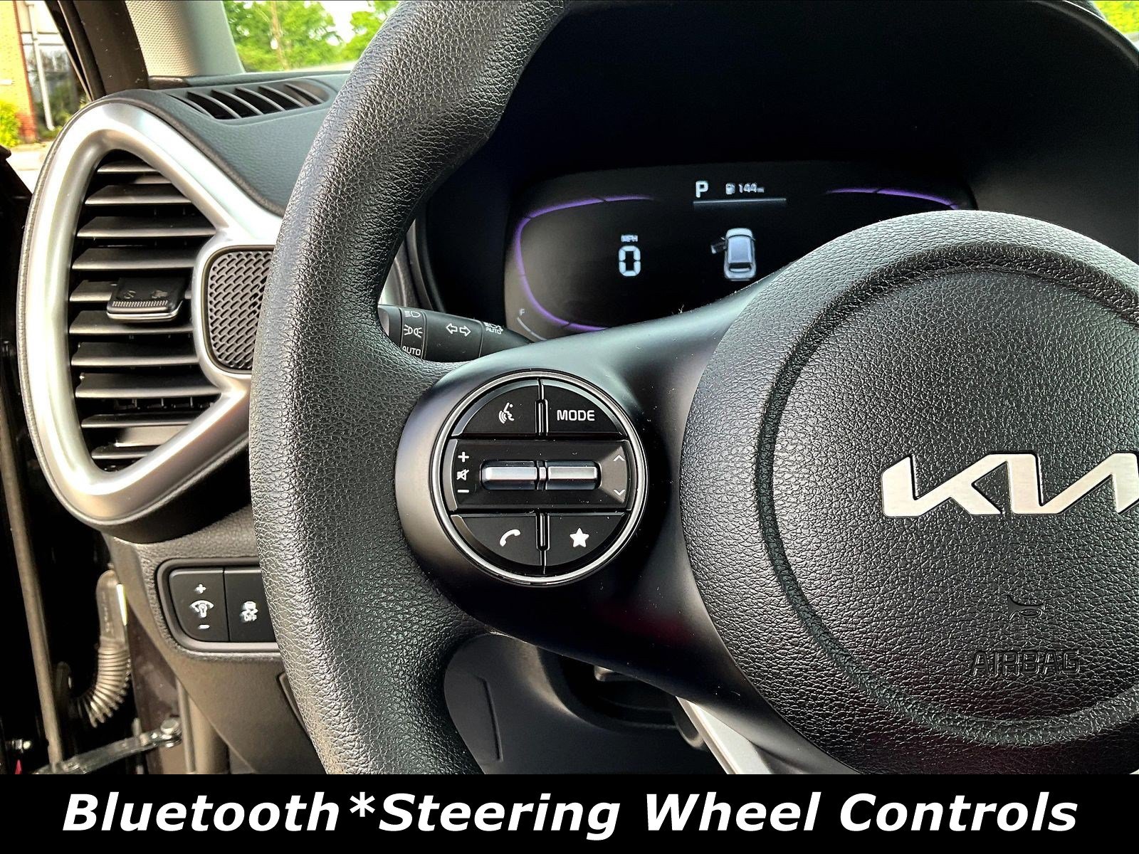 2025 Kia Soul LX - Photo 13