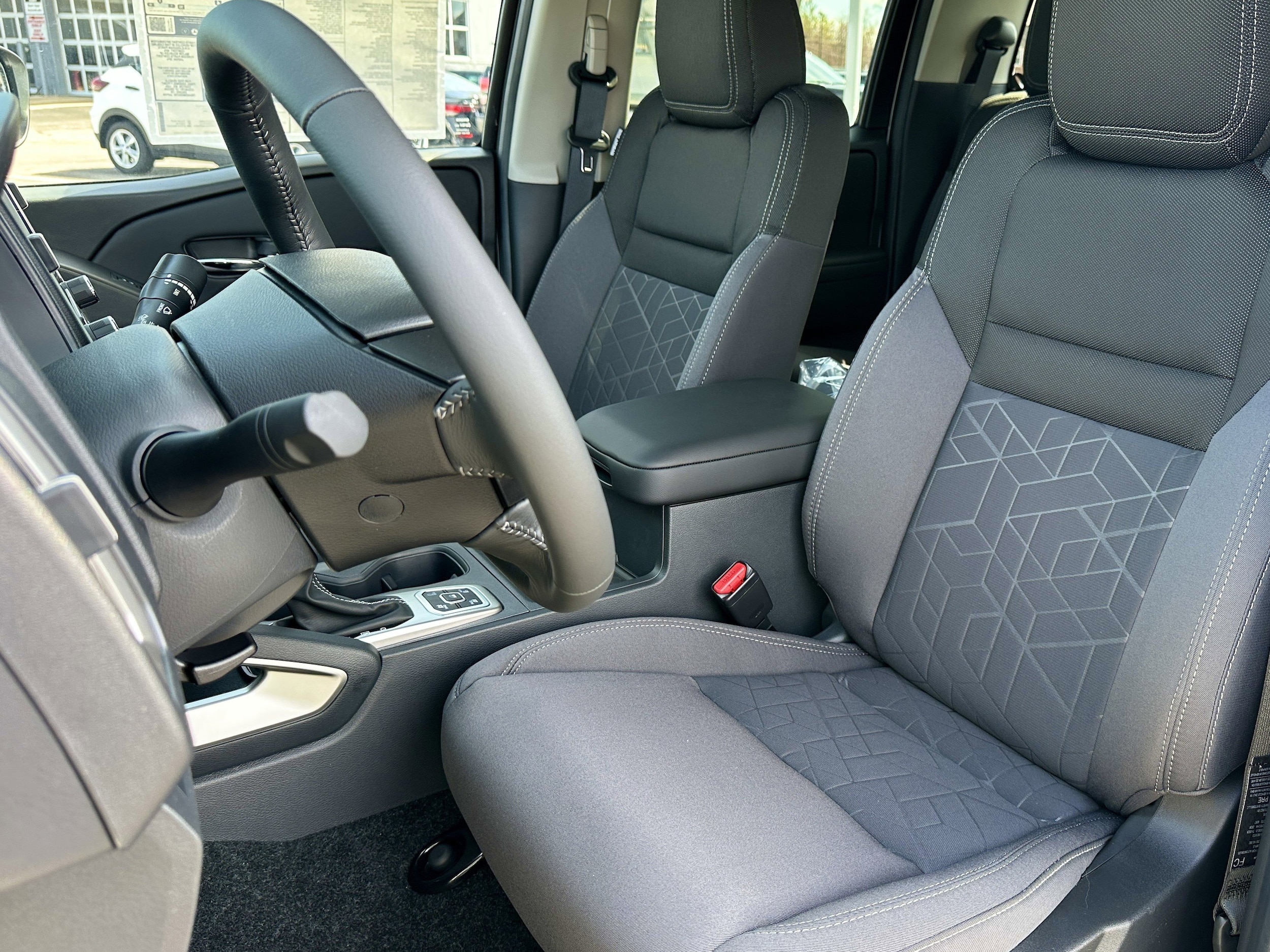 2026 Nissan Frontier SV - Photo 30