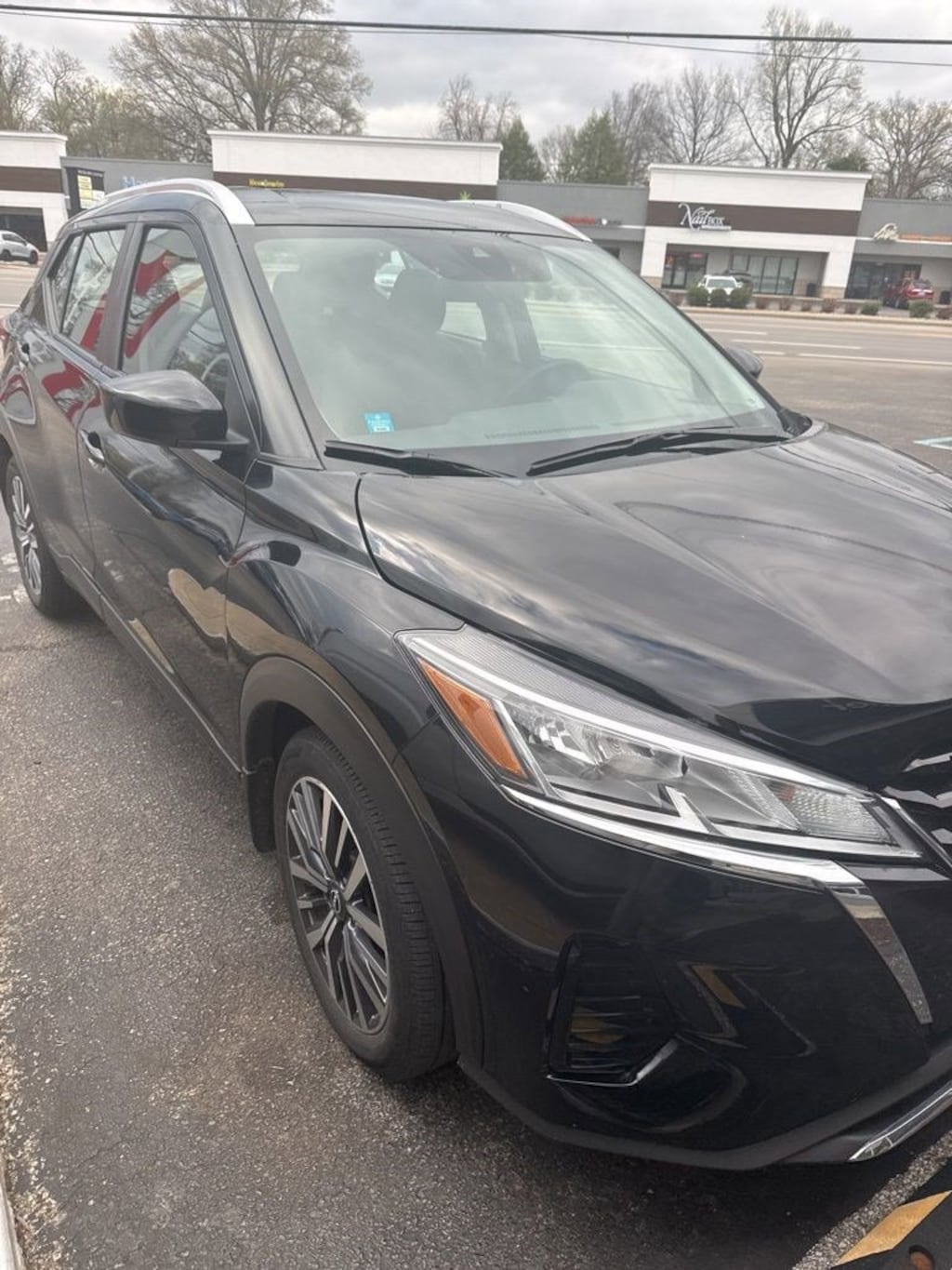 Used 2024 Nissan Kicks SV FWD SUV