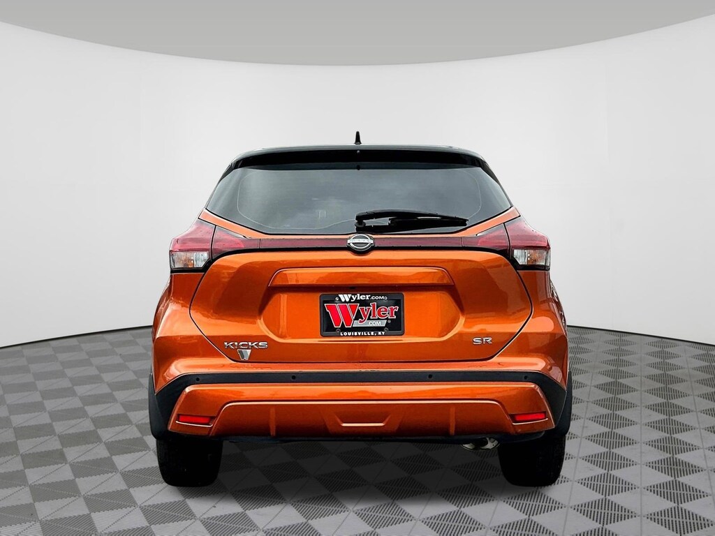 Used 2023 Nissan Kicks SR FWD SUV