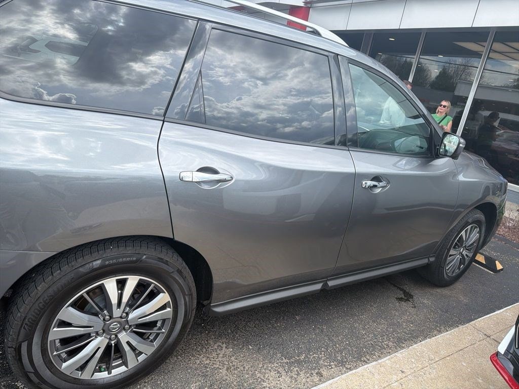 Used 2019 Nissan Pathfinder 4x4 SL SUV