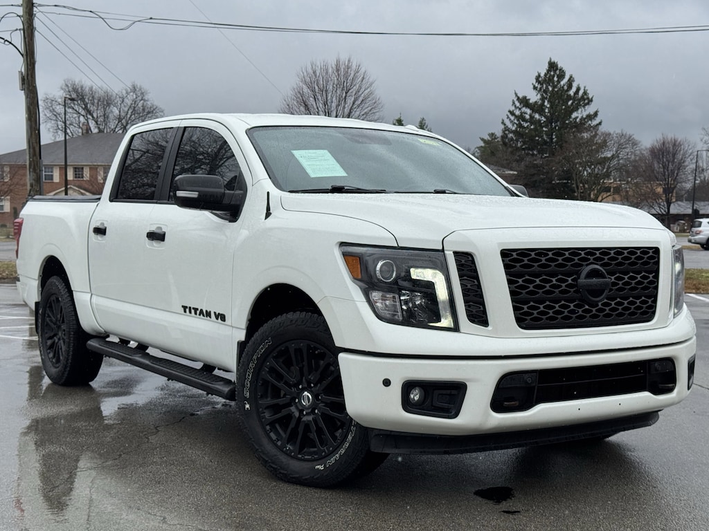 Used 2018 Nissan Titan 4x4 Crew Cab SV Truck Crew Cab