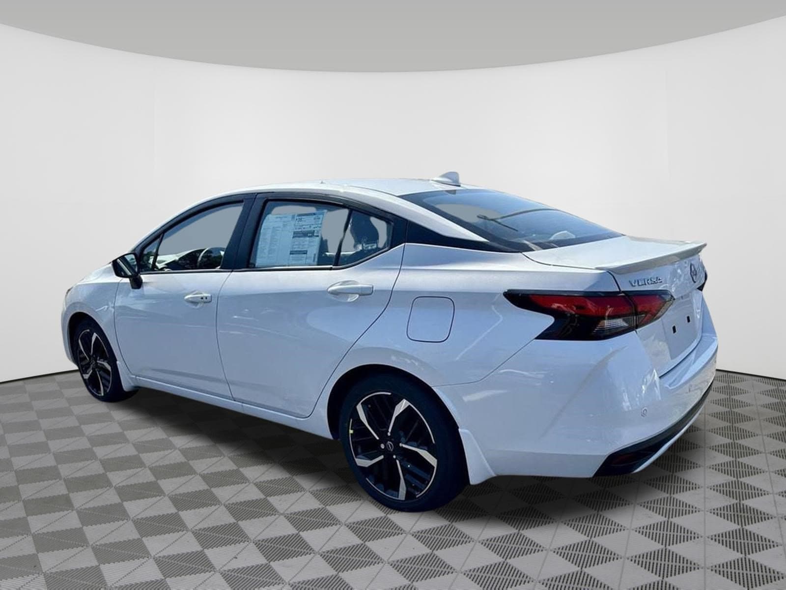 VERSAS バーサス　不要機仕様　引き取りは3000円引き Certified Pre-Owned 2025 Nissan Versa For Sale | Florence KY