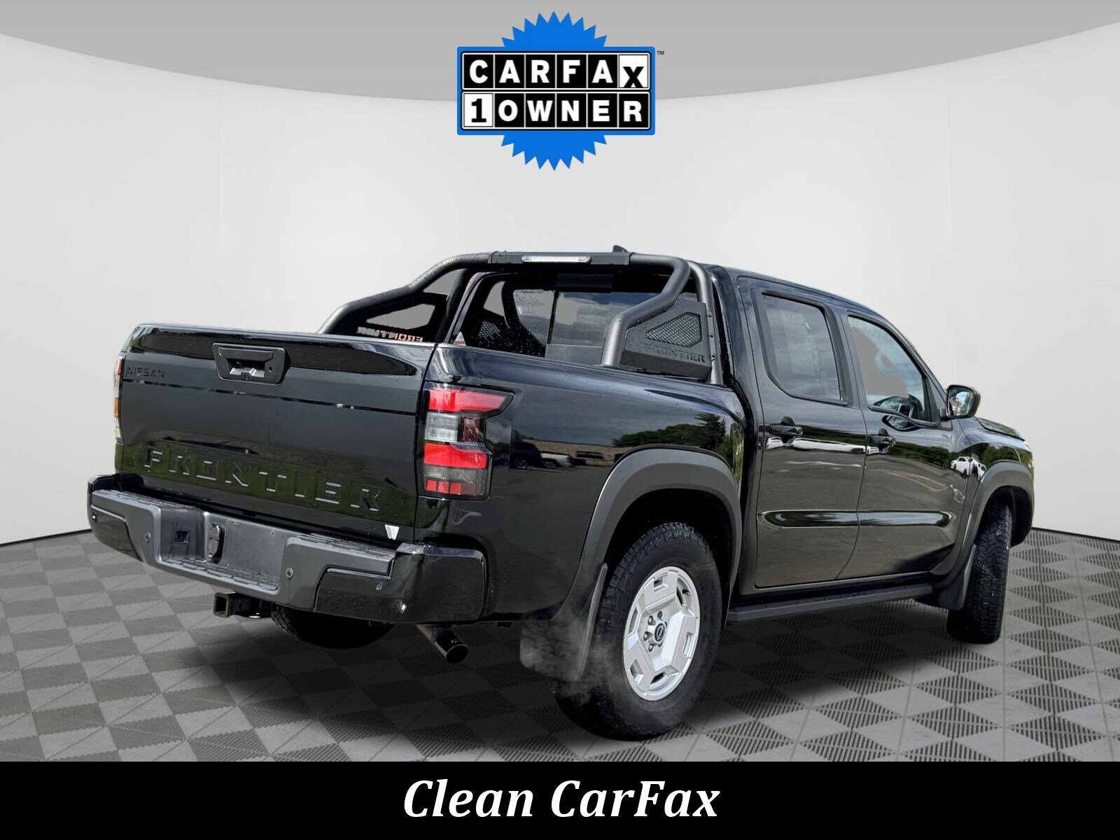2024 Nissan Frontier SV photo 3