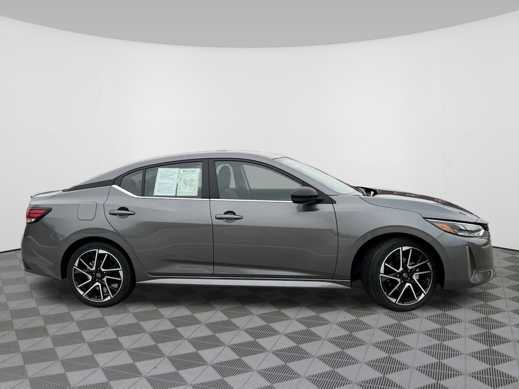 Certified 2025 Nissan Sentra SR CVT Sedan