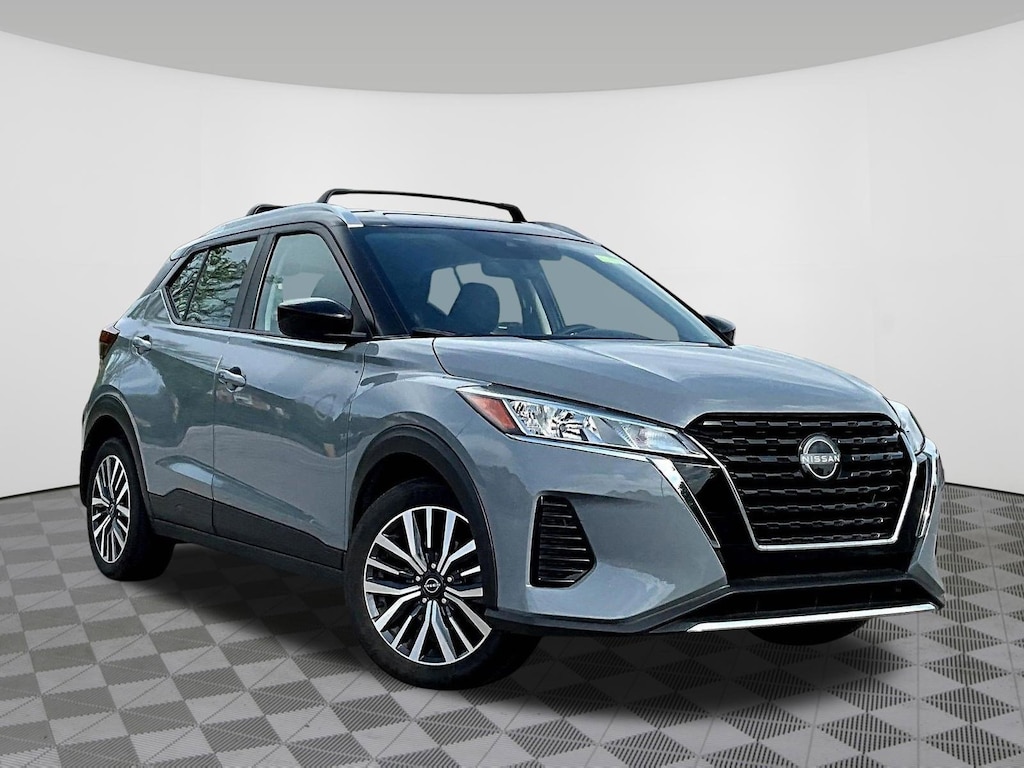 Used 2022 Nissan Kicks SV FWD SUV