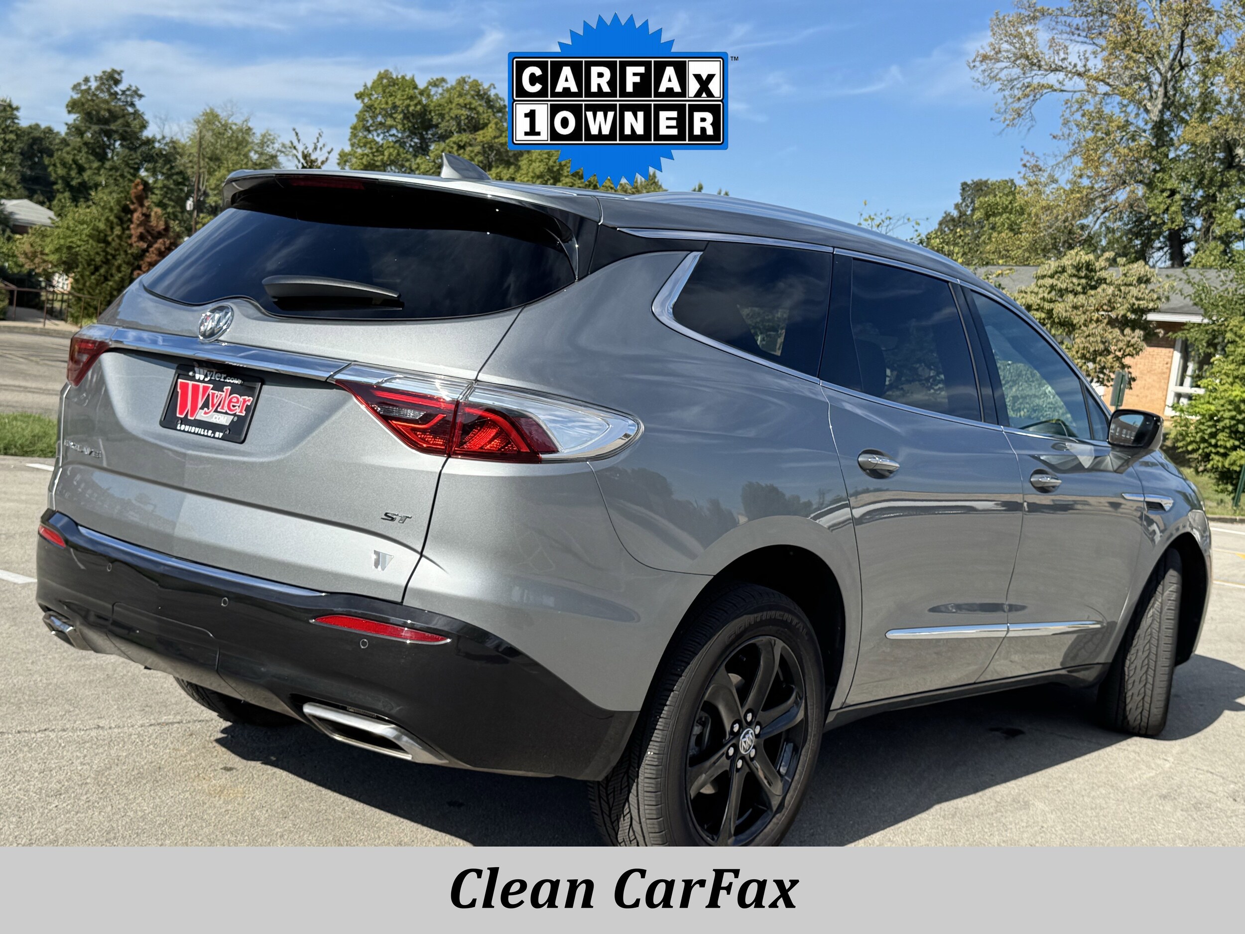 2024 Buick Enclave Essence photo 2