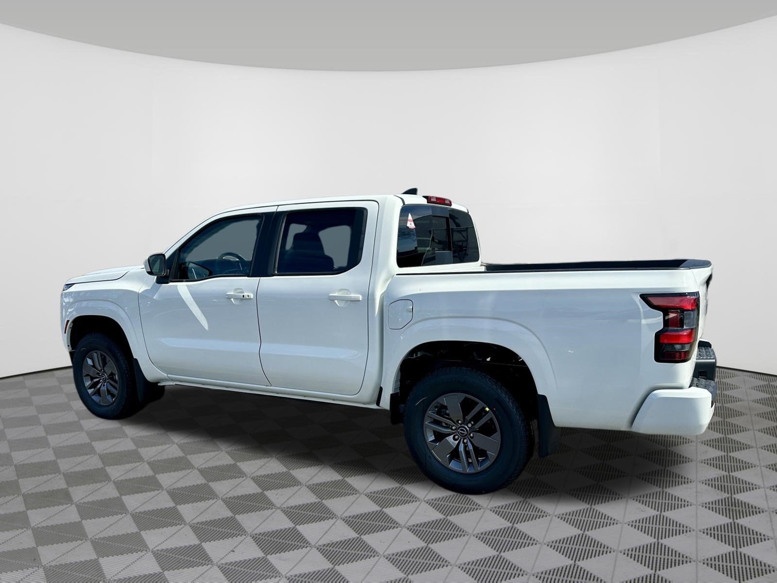 2026 Nissan Frontier SV - Photo 11