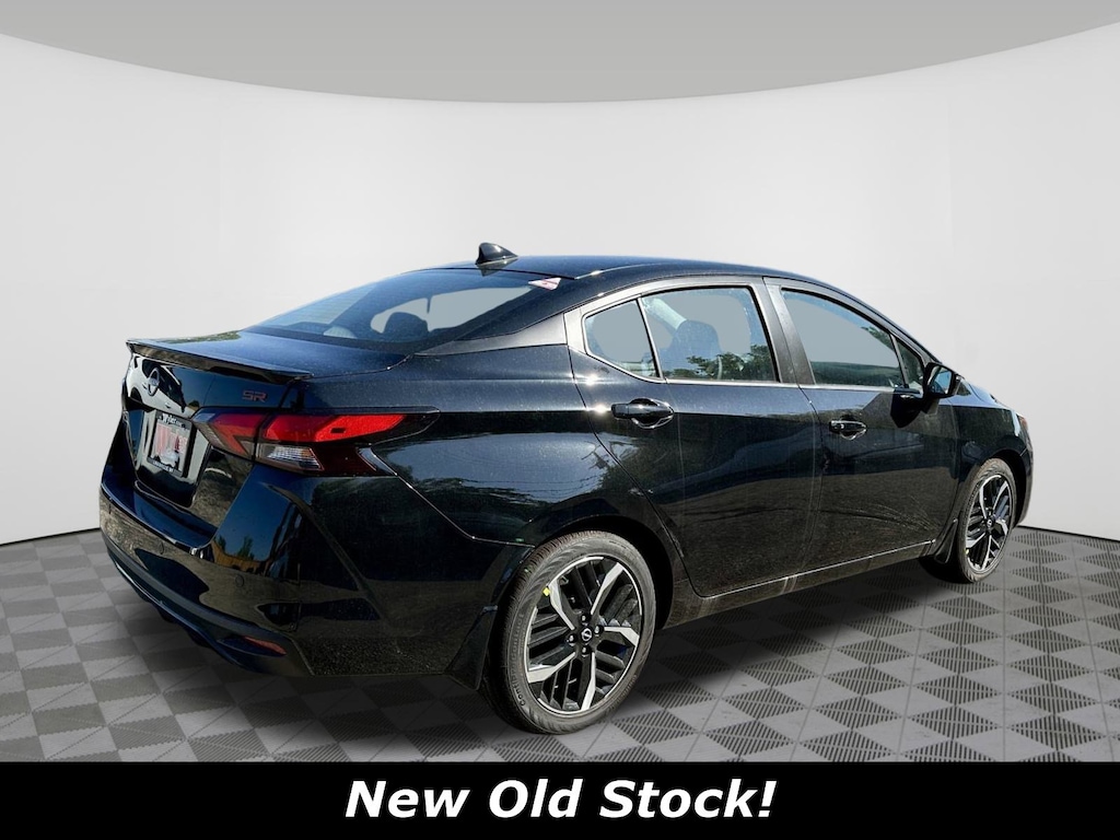 Used 2025 Nissan Versa SR CVT Sedan