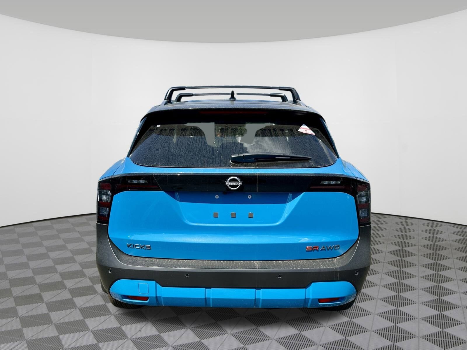 2026 Nissan Kicks SR photo 4