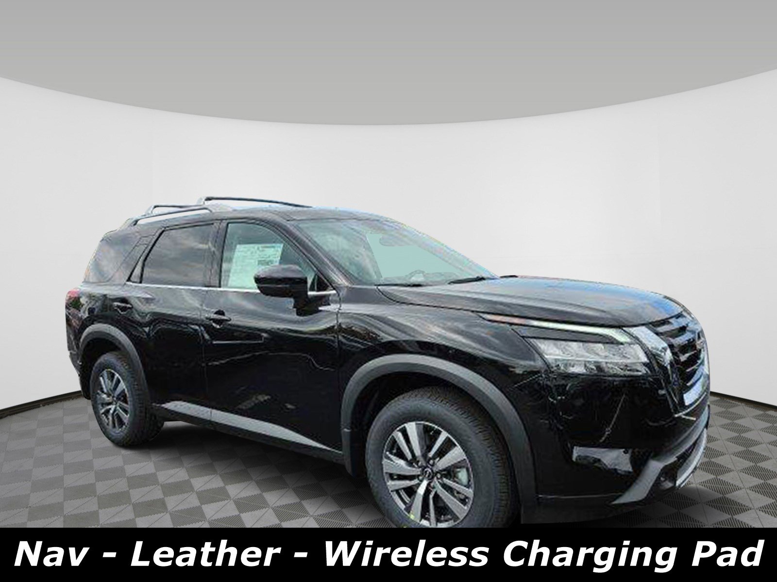 2025 Nissan Pathfinder SL's photo