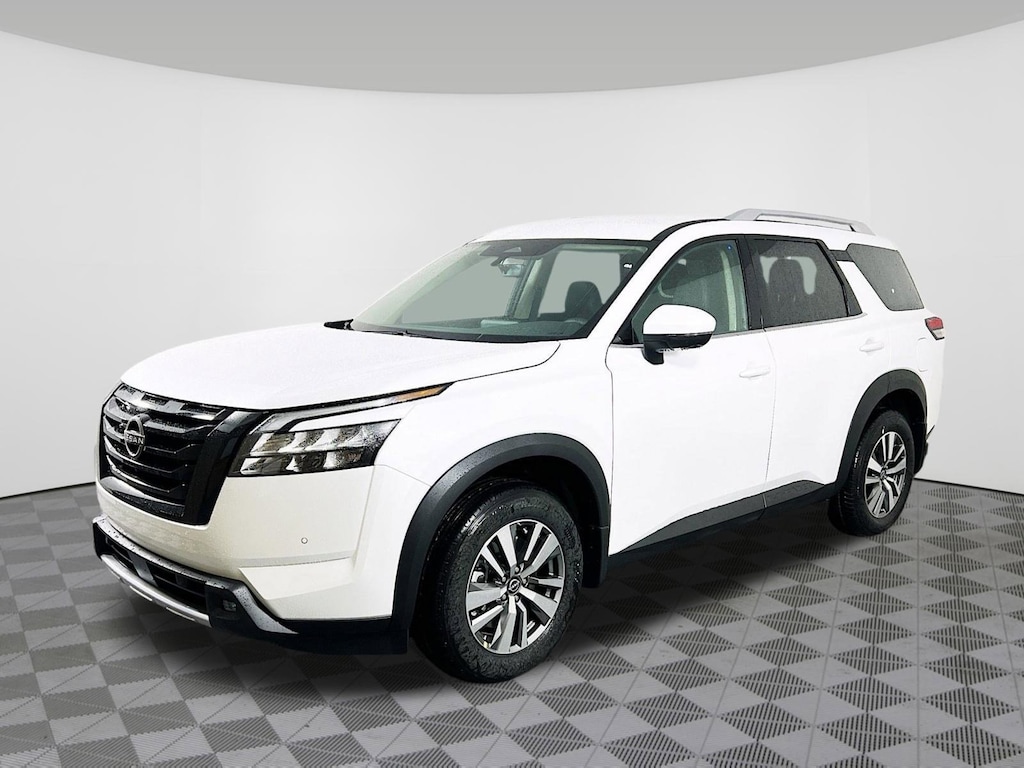 New 2025 Nissan Pathfinder SL SUV