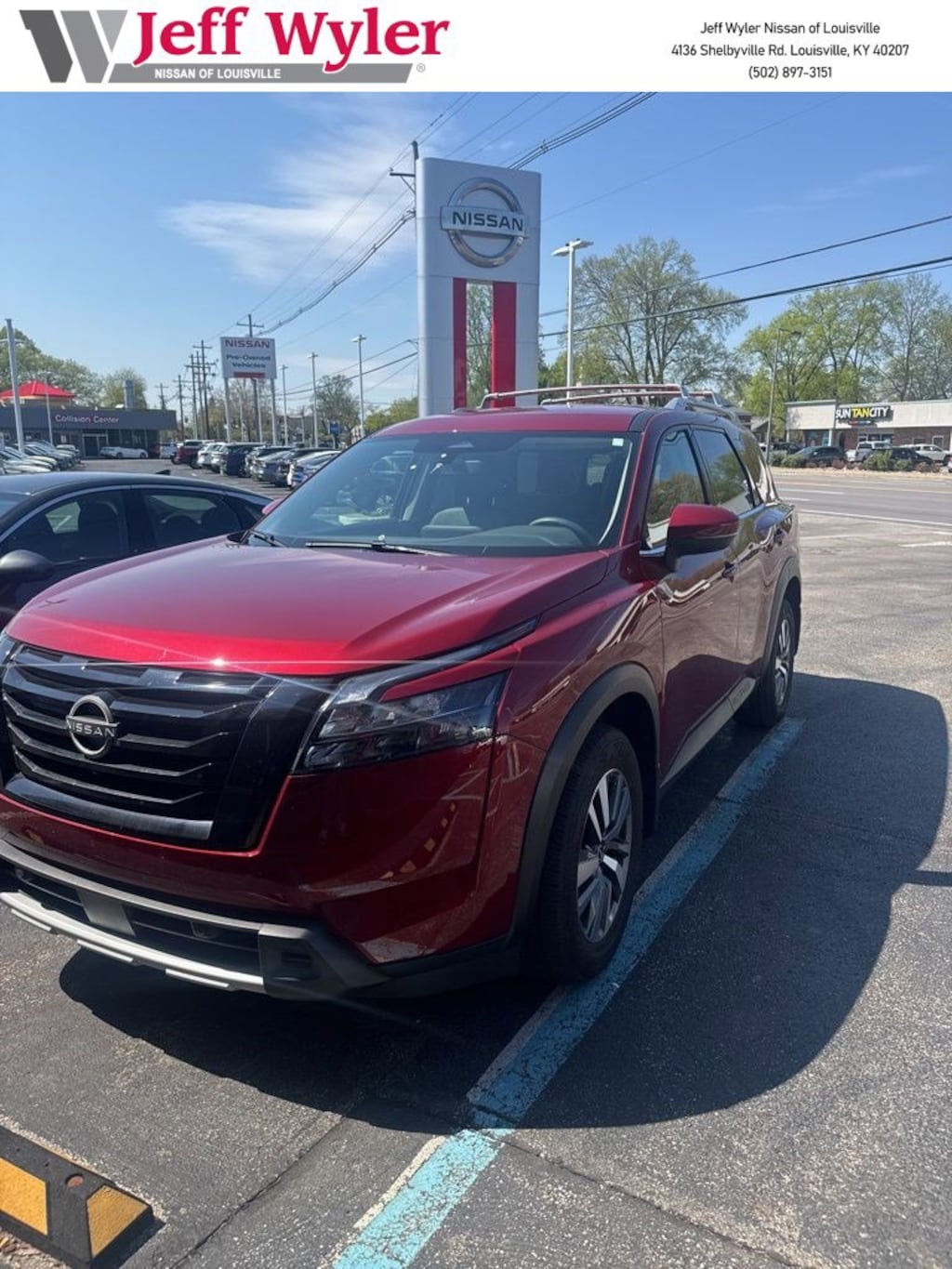 Used 2025 Nissan Pathfinder SL 4WD SUV