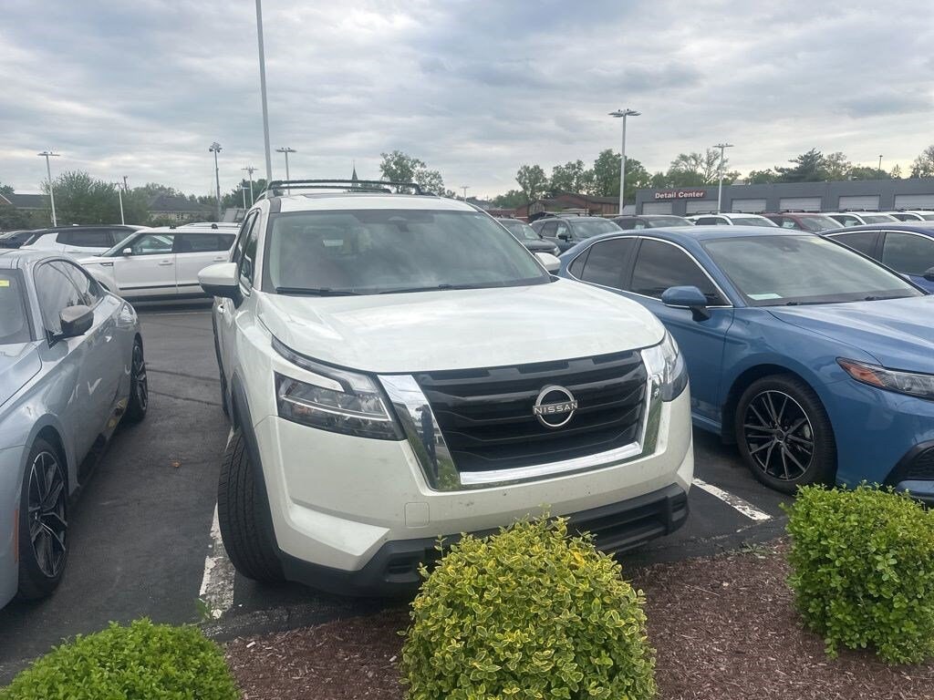 Used 2022 Nissan Pathfinder SV 4WD SUV