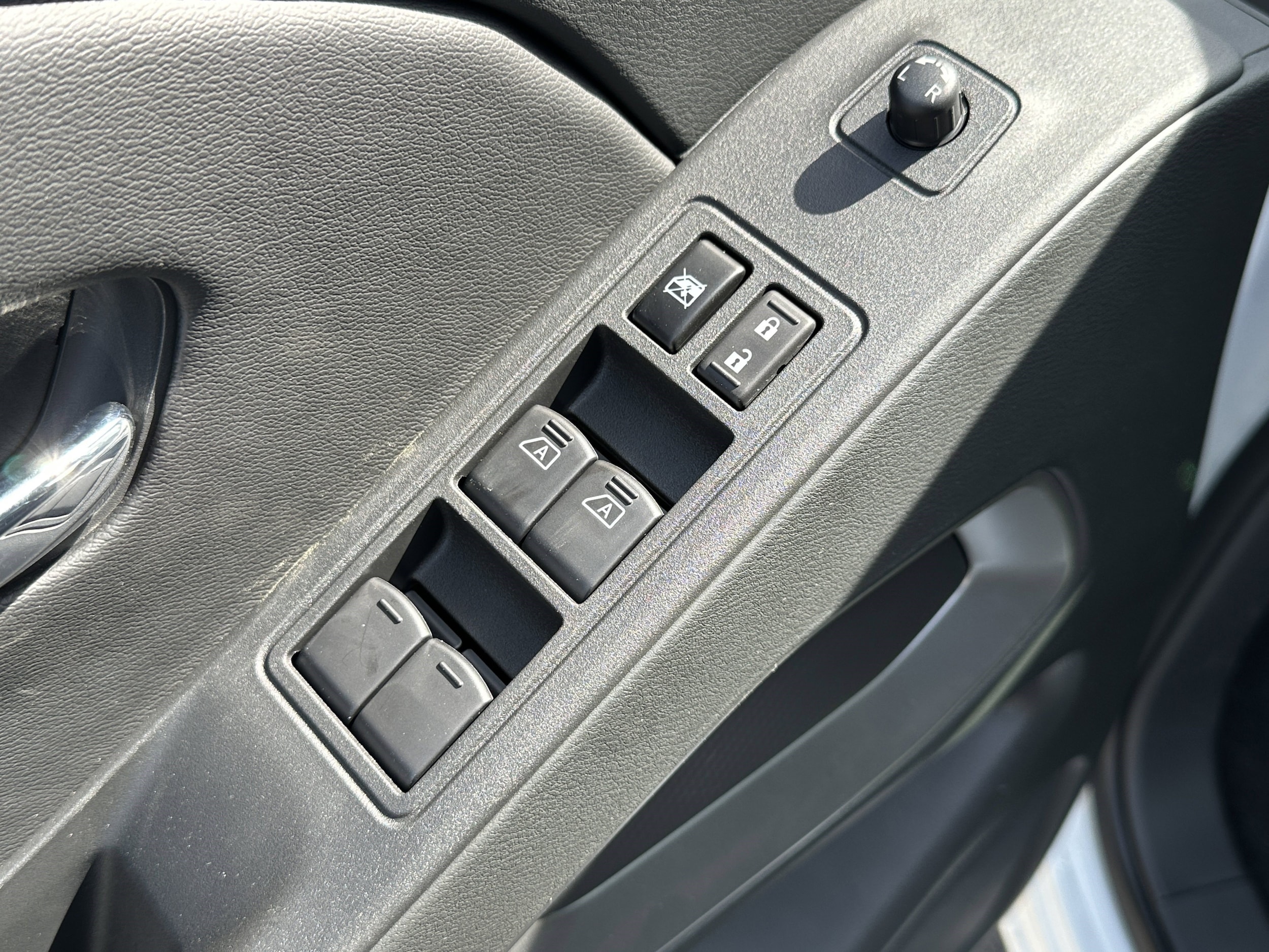 2026 Nissan Frontier SV - Photo 28