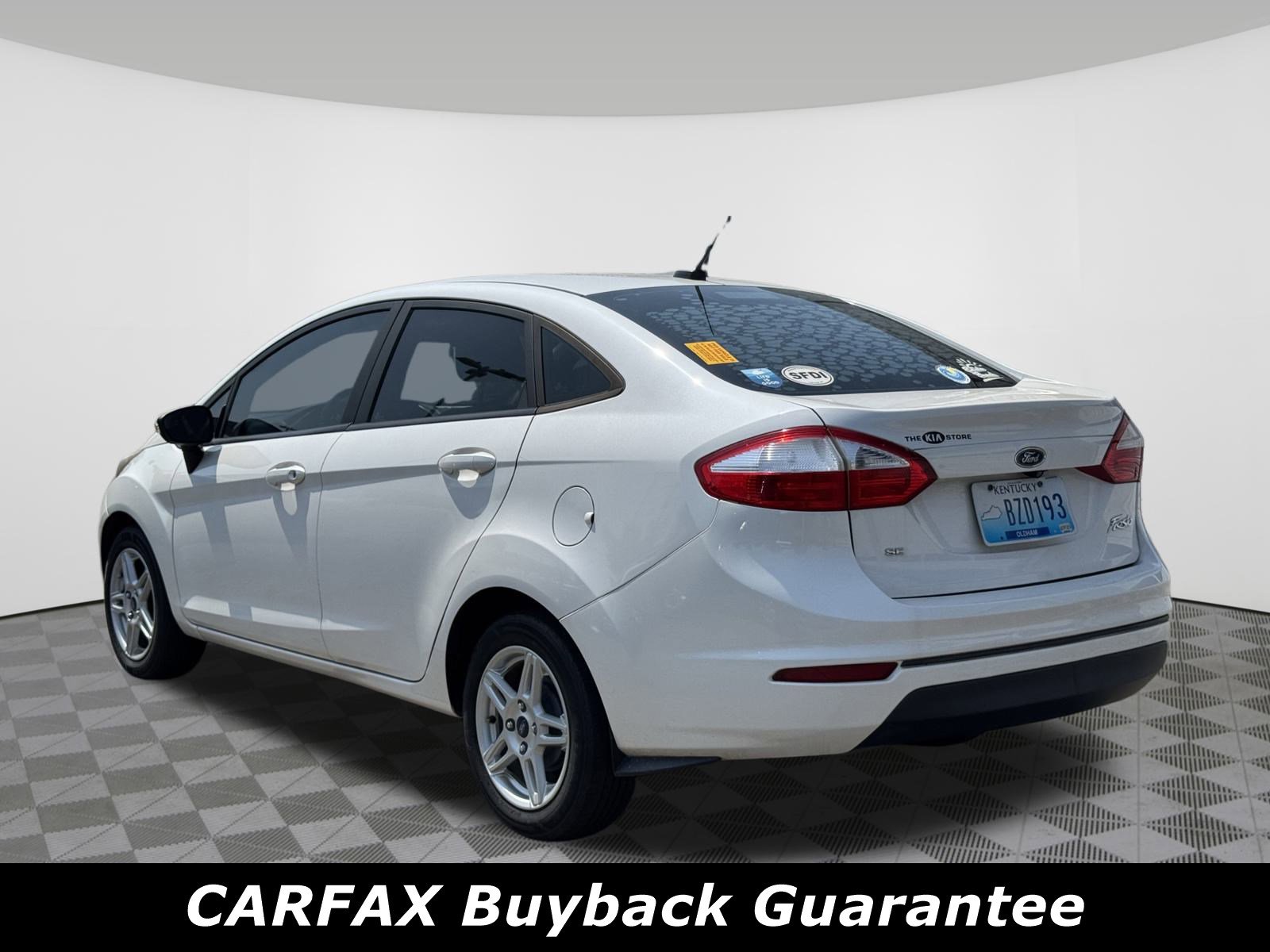 Used 2018 Ford Fiesta SE with VIN 3FADP4BJ1JM126253 for sale in Louisville, KY
