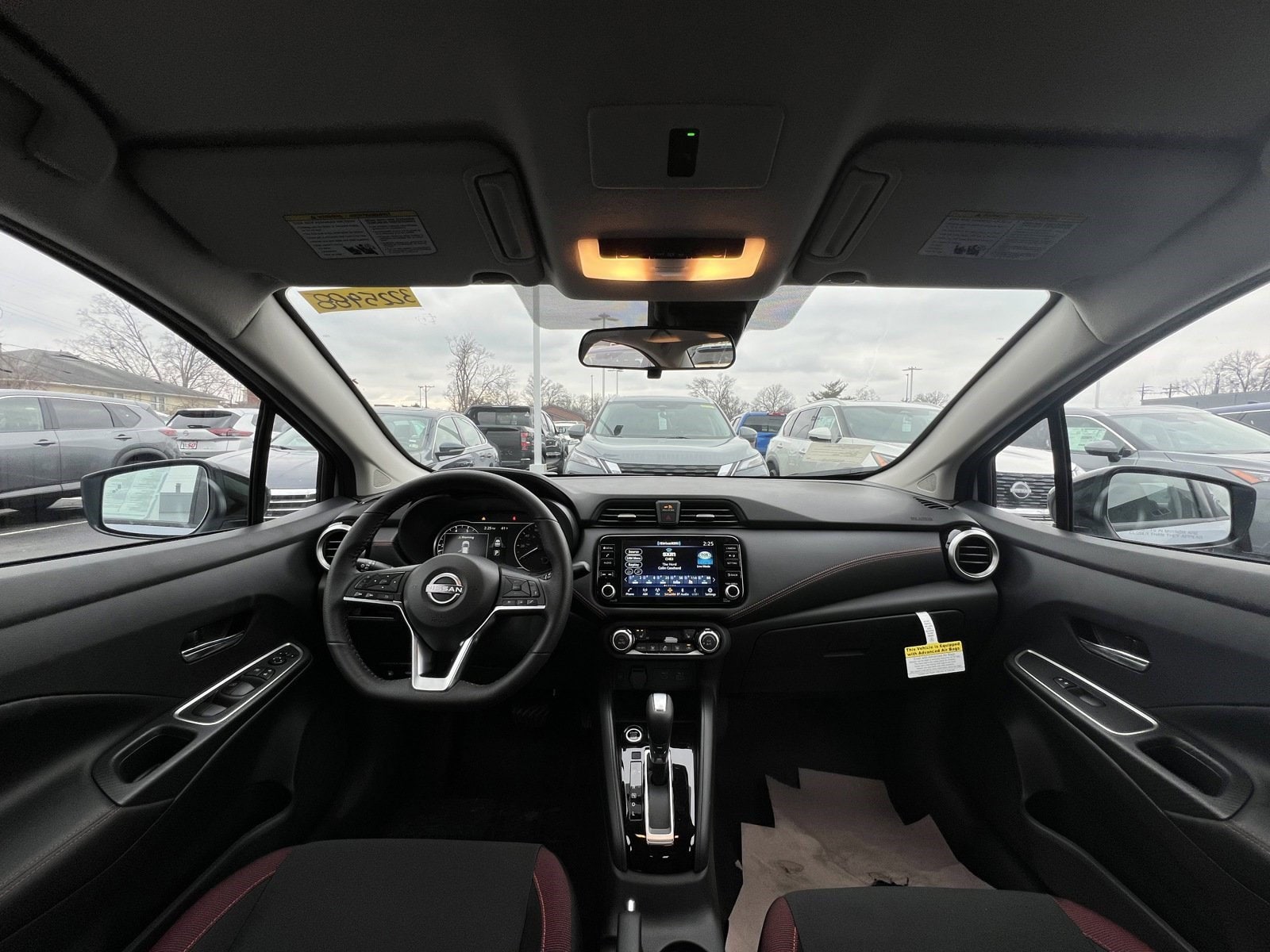 2025 Nissan Versa Sedan SR - Photo 31