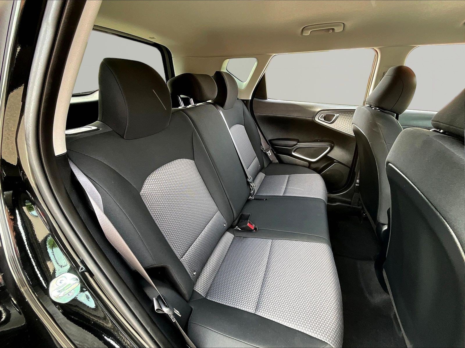 2025 Kia Soul LX - Photo 27