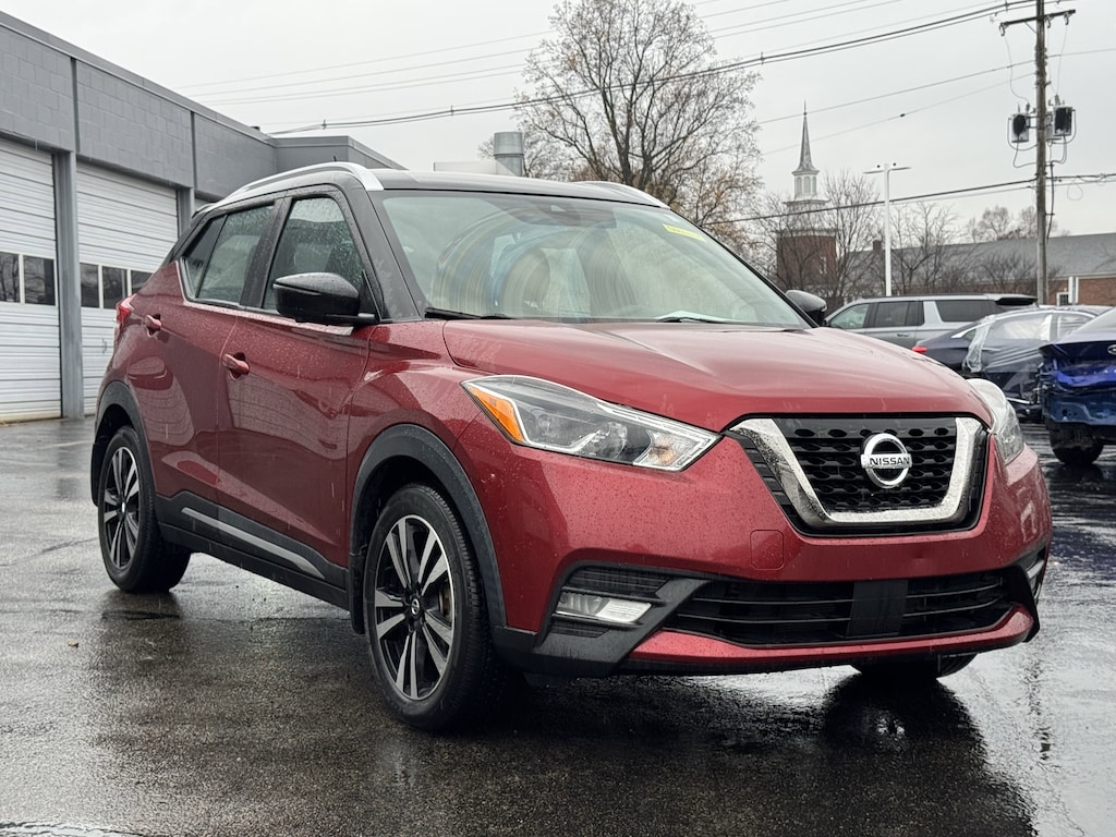 Used 2020 Nissan Kicks SR FWD SUV