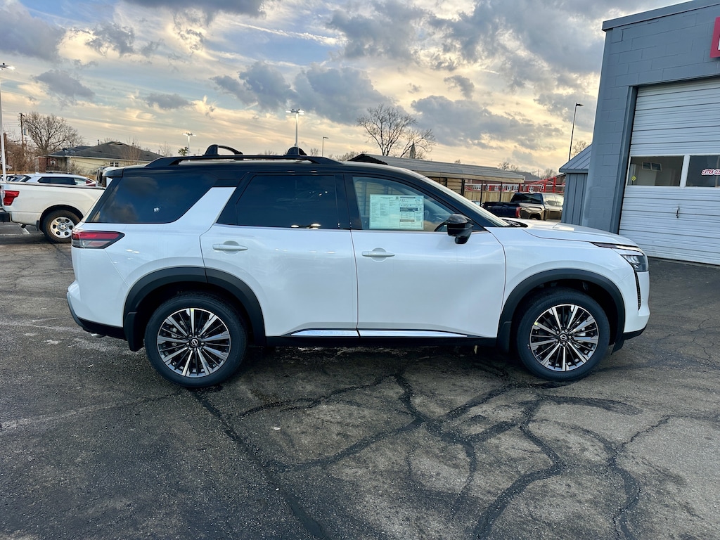 New 2026 Nissan Pathfinder Platinum SUV