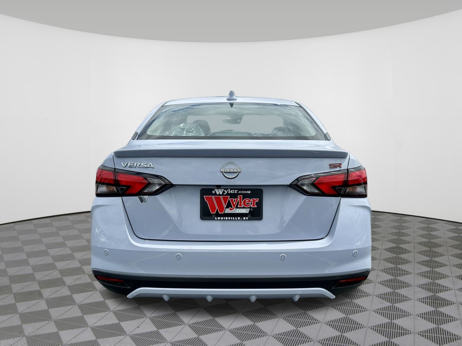 2025 Nissan Versa Sedan SR - Photo 10