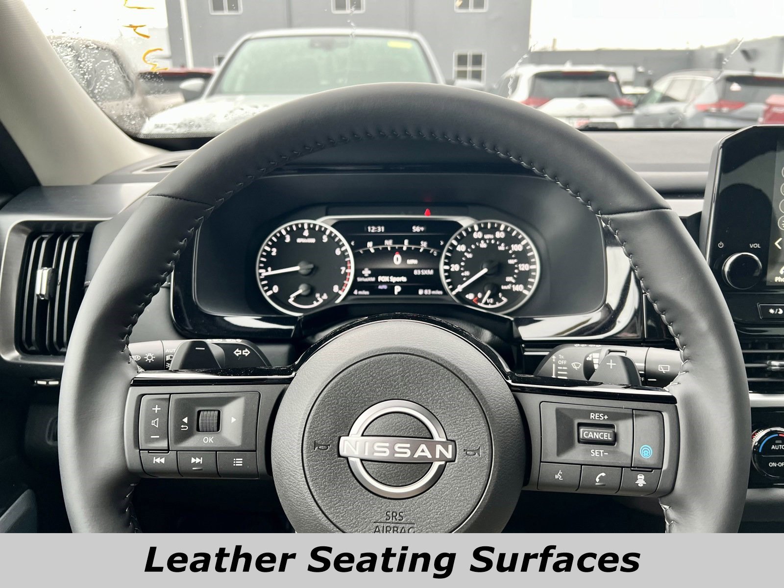 2025 Nissan Pathfinder SL photo 4