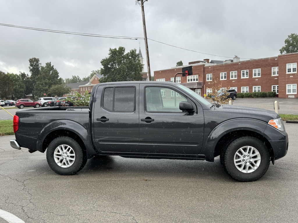 Used 2014 Nissan Frontier 2WD Crew Cab SWB Auto SV Truck Crew Cab