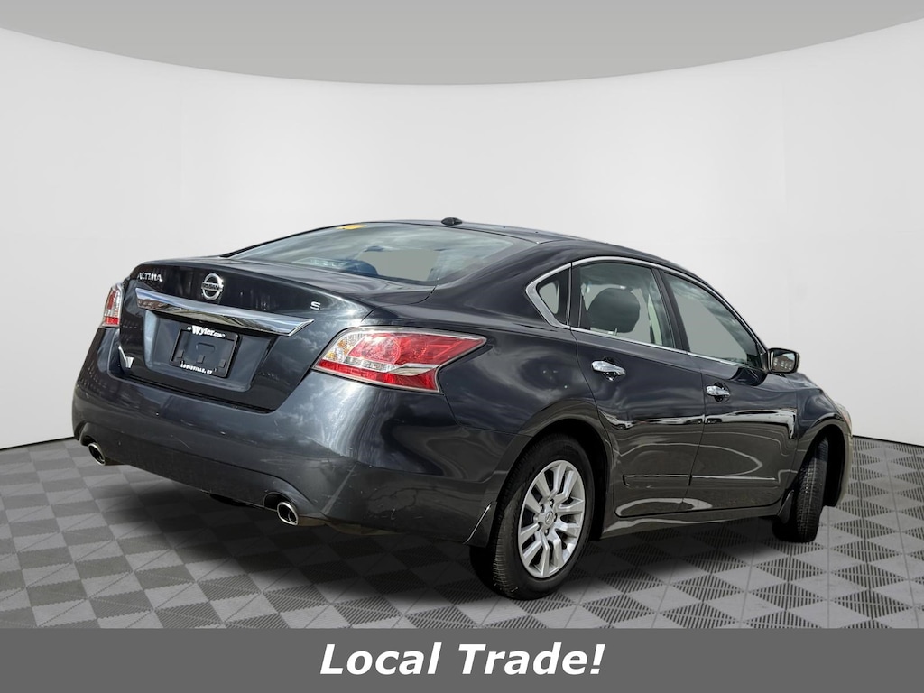 Used 2015 Nissan Altima 4dr Sdn I4 2.5 S Sedan