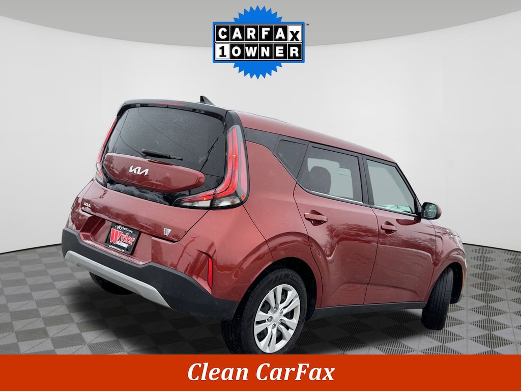 Used 2024 Kia Soul LX IVT Hatchback