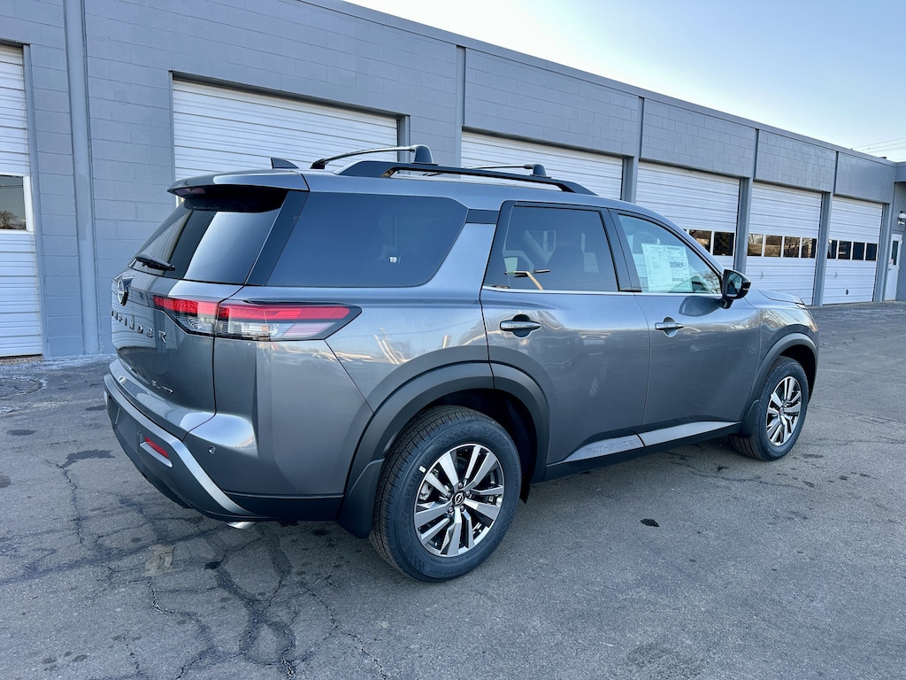 New 2026 Nissan Pathfinder SL SUV
