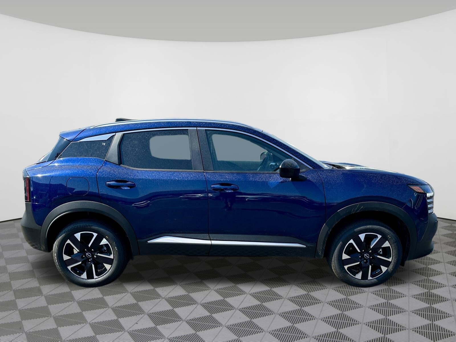 2026 Nissan Kicks SV photo 2
