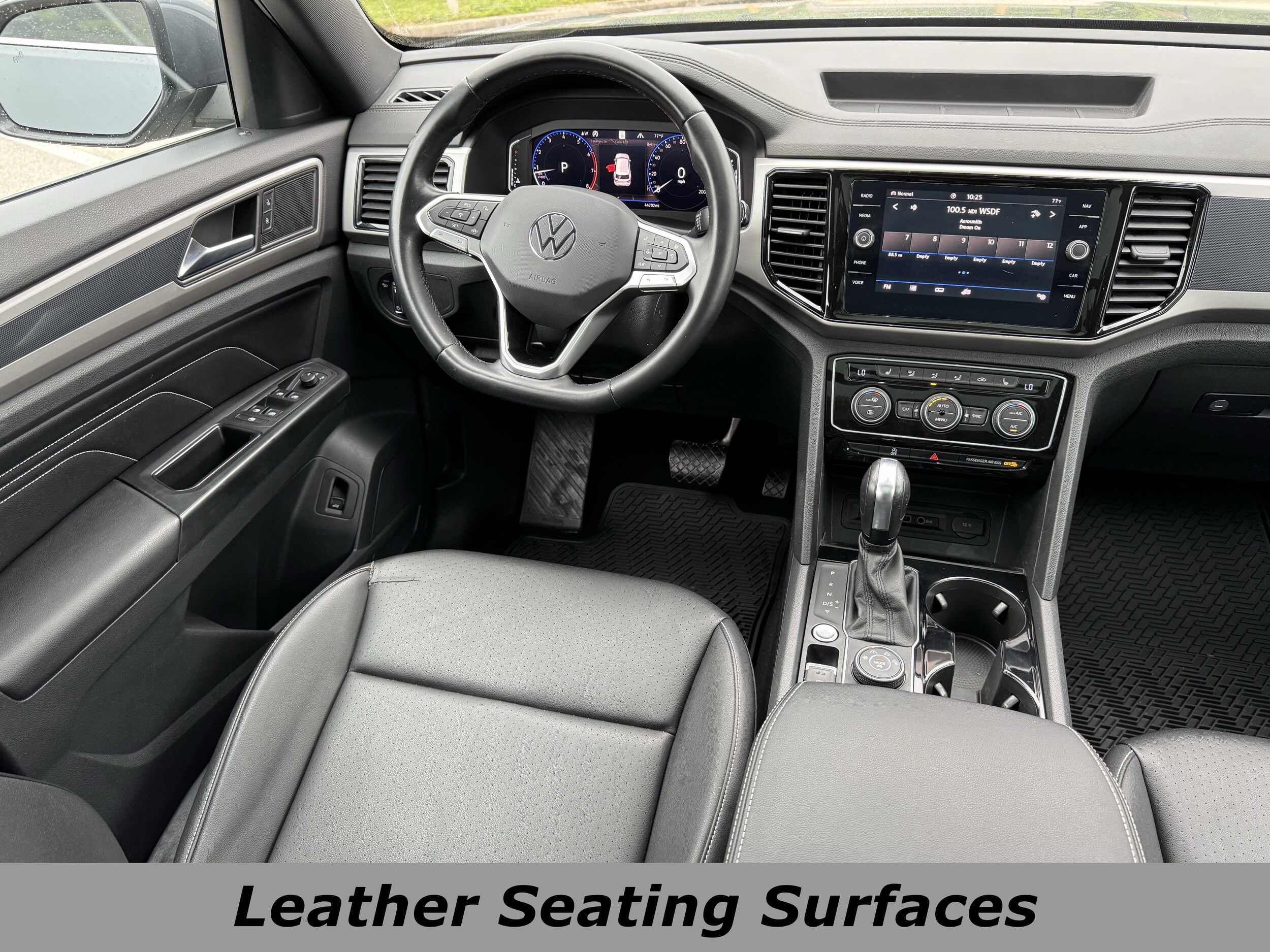 2020 Volkswagen Atlas Cross Sport SEL photo 4