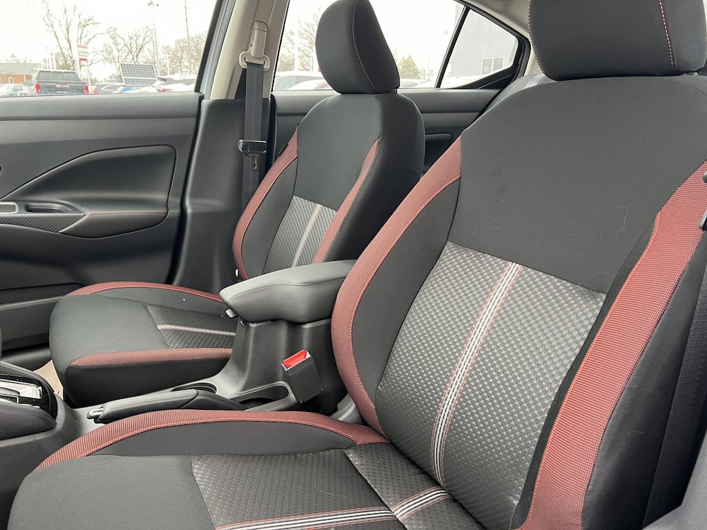 New 2025 Nissan Versa SR Sedan