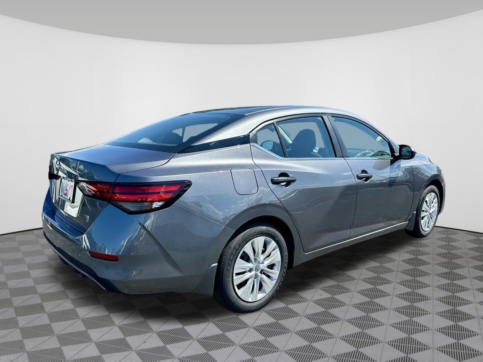 2025 Nissan Sentra S photo 3