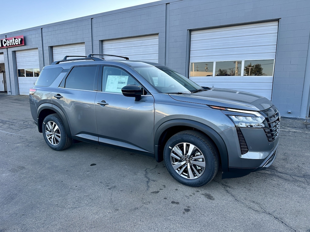 New 2026 Nissan Pathfinder SL SUV