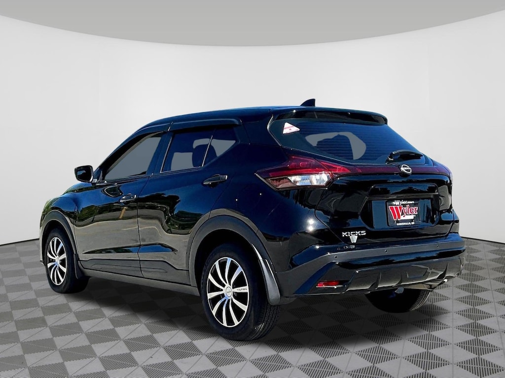 Used 2024 Nissan Kicks S FWD SUV