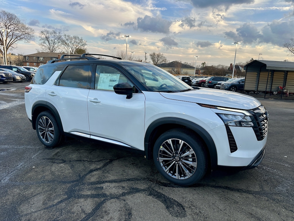 New 2026 Nissan Pathfinder Platinum SUV