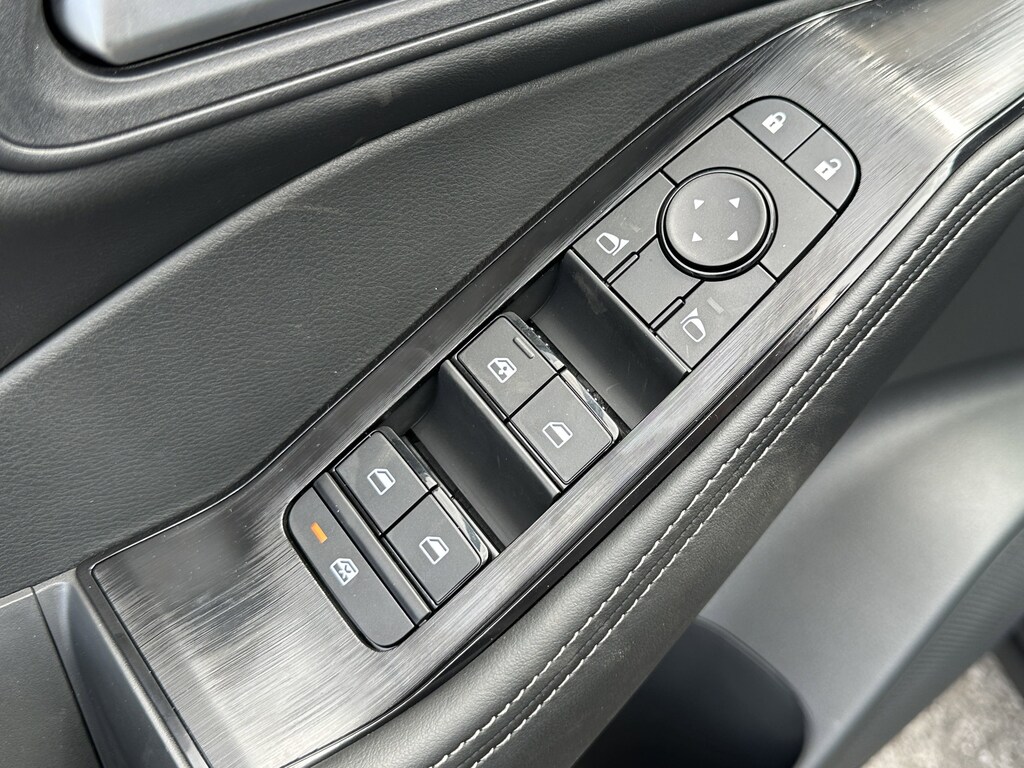 New 2026 Nissan Rogue SV SUV