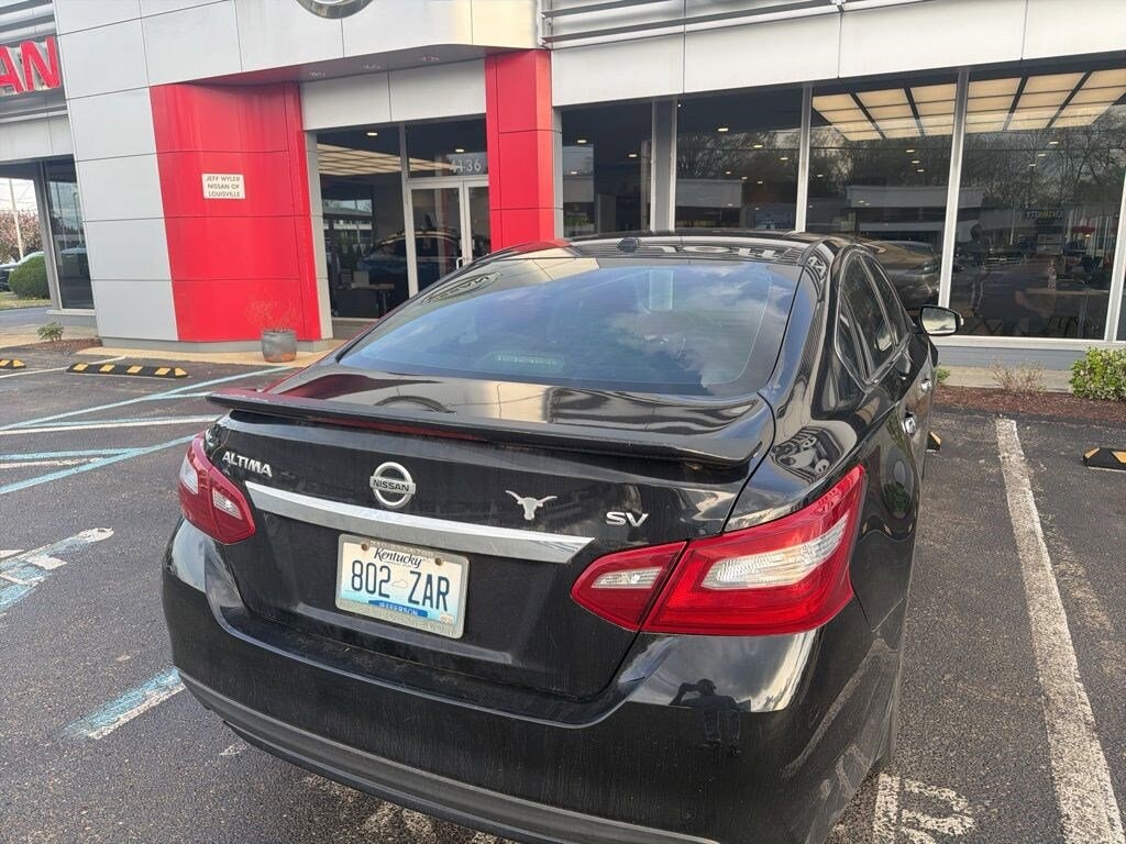 Used 2018 Nissan Altima 2.5 SV Sedan Sedan