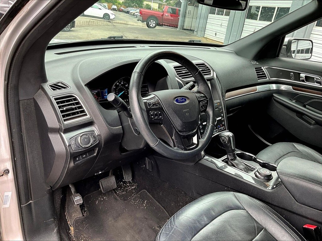 Used 2019 Ford Explorer Limited 4WD SUV