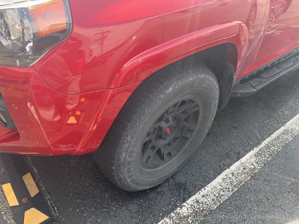Used 2021 Toyota 4Runner TRD Off-Road Premium with VIN JTERU5JRXM5844606 for sale in Batavia, OH