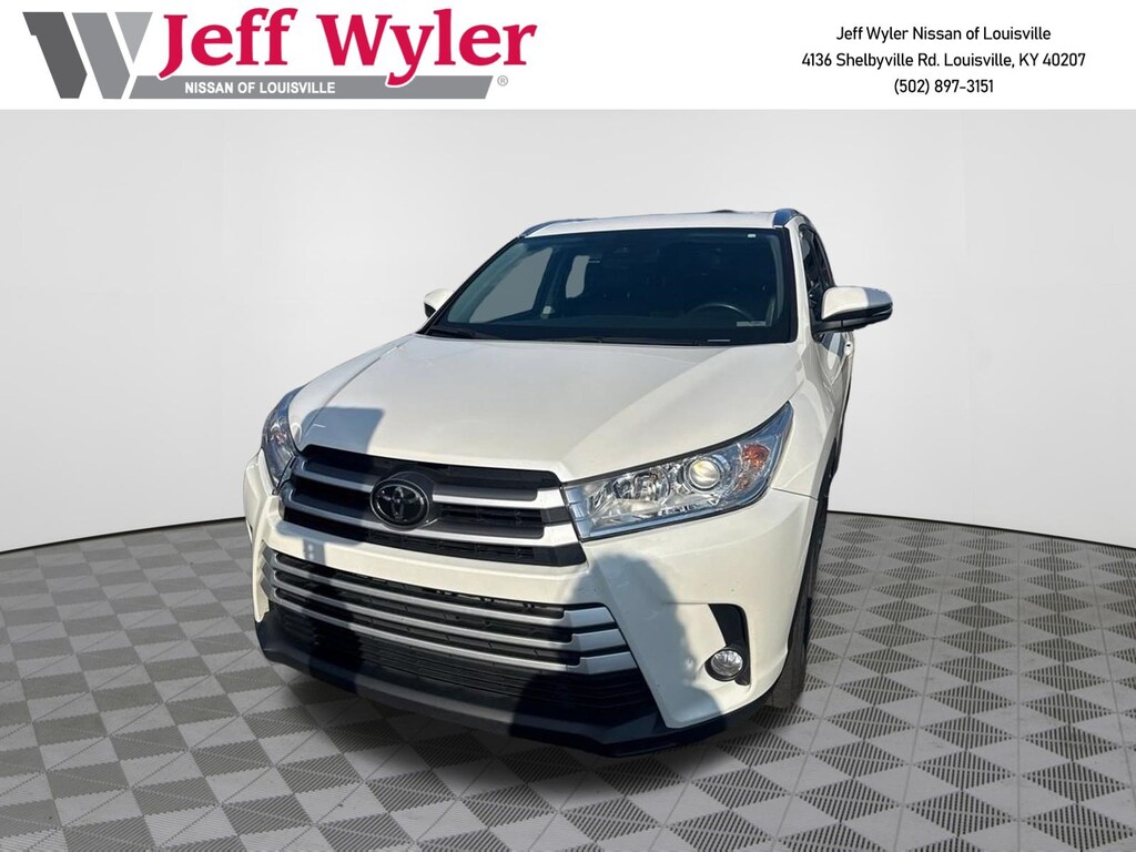 Used 2019 Toyota Highlander SE V6 AWD SUV