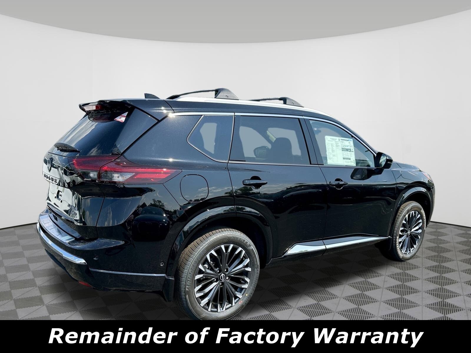 2026 Nissan Rogue Platinum photo 3
