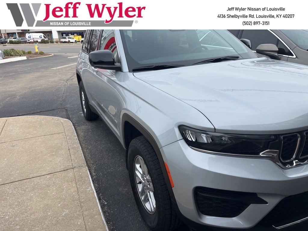 Used 2024 Jeep Grand Cherokee Laredo 4x4 SUV